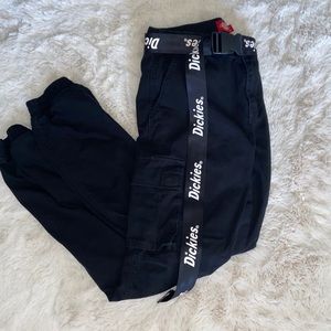 Womens Dickies cargo pants with belt